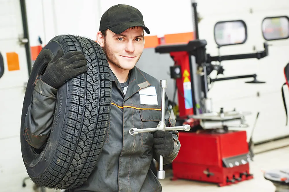 The Importance Of Regular Auto Maintenance: Choosing The Right Auto Mechanic Services